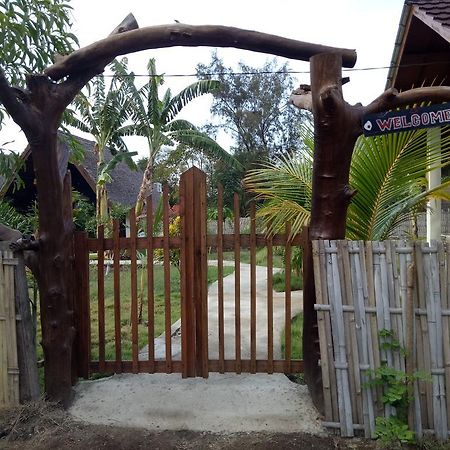 Rose Bungalow Hotel Pemenang Exterior foto