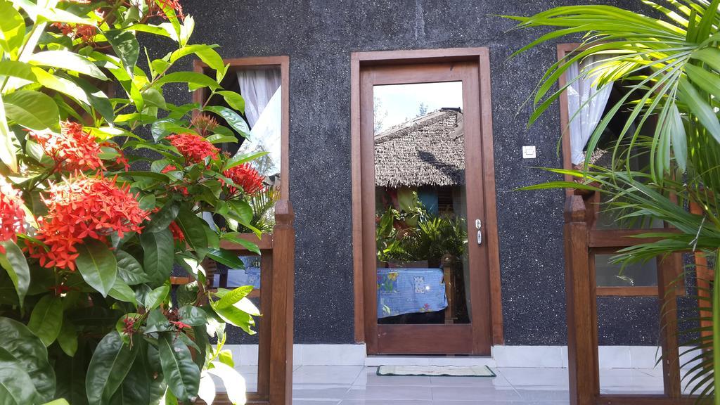 Rose Bungalow Hotel Pemenang Exterior foto