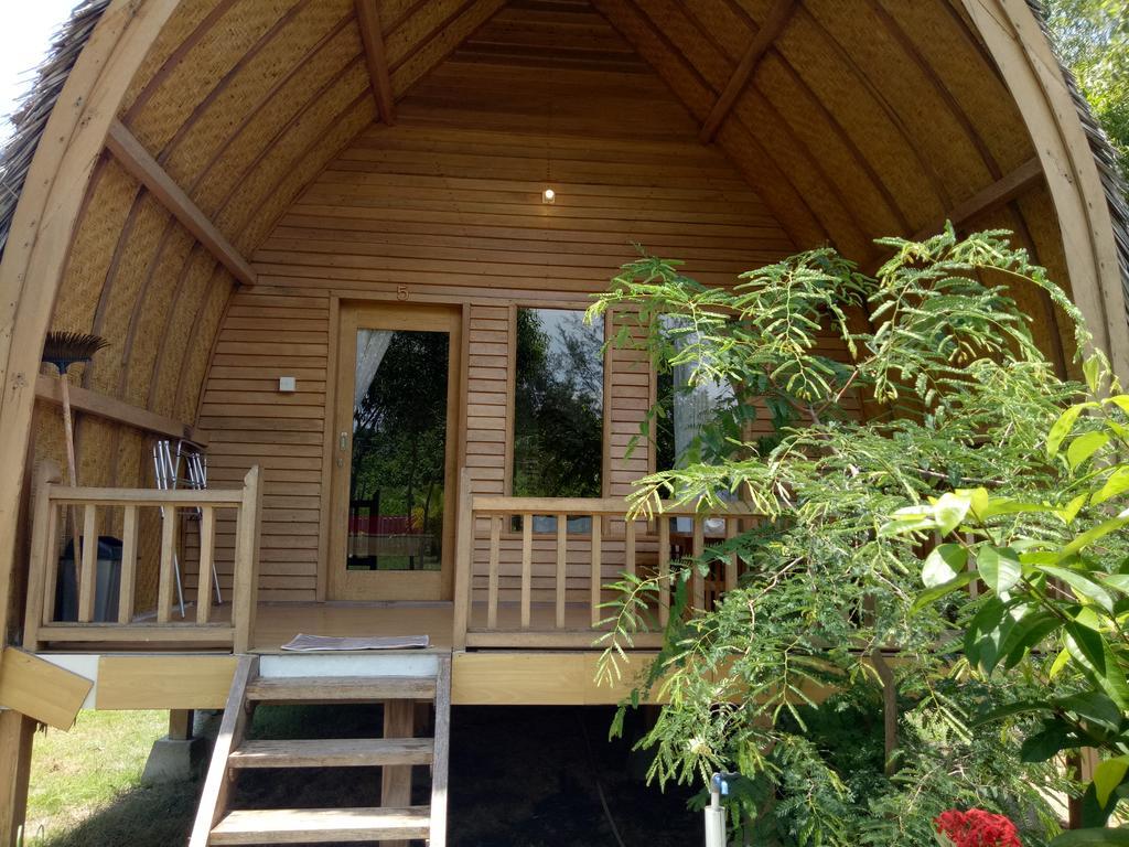 Rose Bungalow Hotel Pemenang Exterior foto